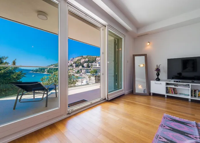 Dvori Lapad 2 Direct Sea View