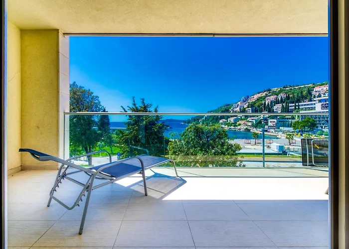 Dvori Lapad 2 Direct Sea View 아파트
