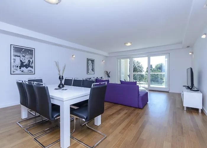 아파트 Dvori Lapad 2 Direct Sea View *