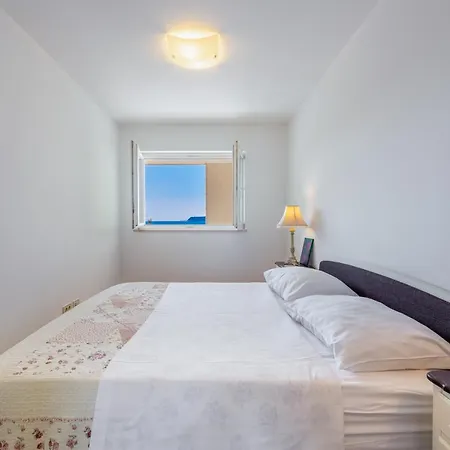 Apartment Dvori Lapad 2 Direct Sea View *