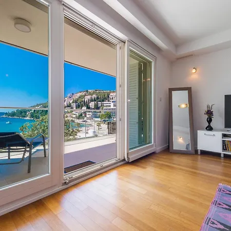 Dvori Lapad 2 Direct Sea View